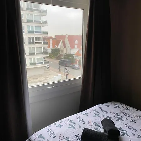 2 Bedroom Apartment With Sea View Knokke *